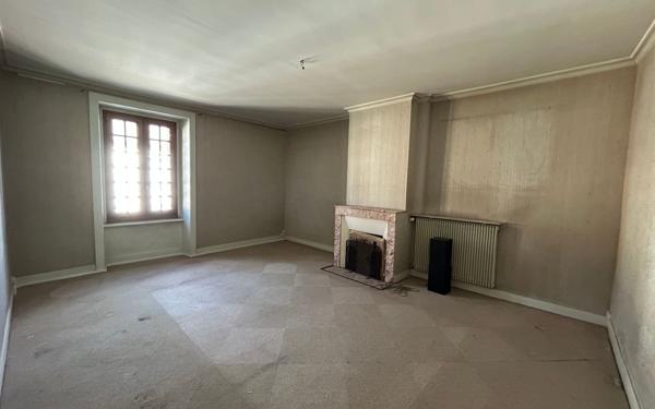 Maison à vendre    4 pièces •  Magnac-Bourg