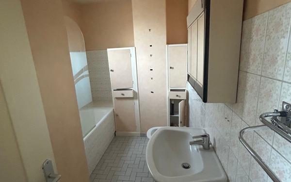 Maison à vendre    4 pièces •  Magnac-Bourg