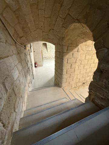 75002 - SENTIER - MURS DE BOUTIQUE LIBRES