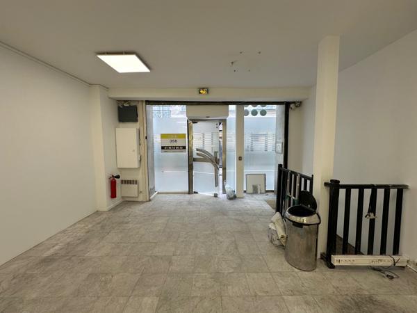 75002 - SENTIER - MURS DE BOUTIQUE LIBRES