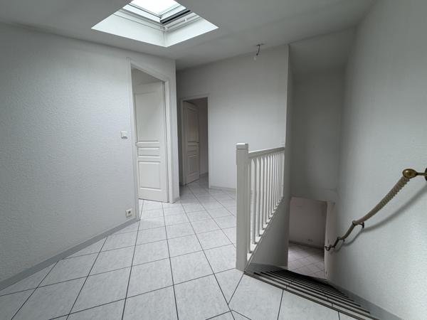 Appartement  4 pièce(s)  90 m²