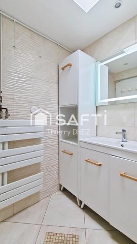 Maison de ville de 101m² avec 4 chambres, un extérieur couvert et un jardinet de 27m² bien exposé