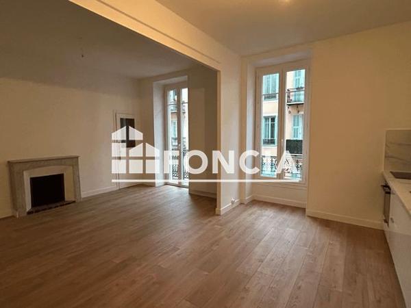 Location Appartement 4 pièces 89 m² - 3 RUE PERTINAX Nice 06000