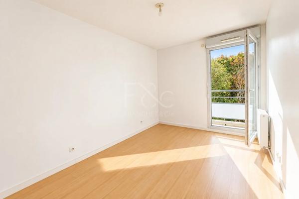 APPARTEMENT T3 A VENDRE - BRON - 71 m 2 - 295 000 €