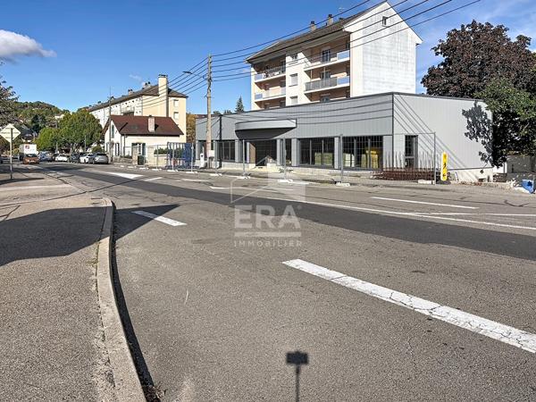 À LOUER ? LOCAL COMMERCIAL DE 75 M² ? EMPLACEMENT PRIVILÉGIÉ