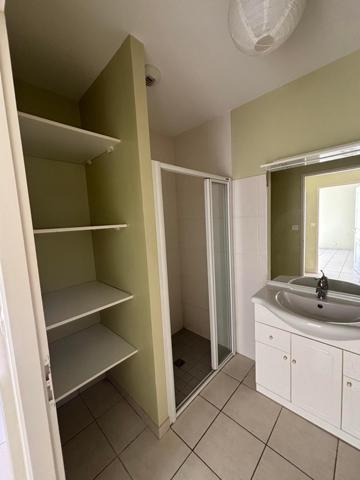 Le confort du  plain pied pour cette adorable  maison récente !