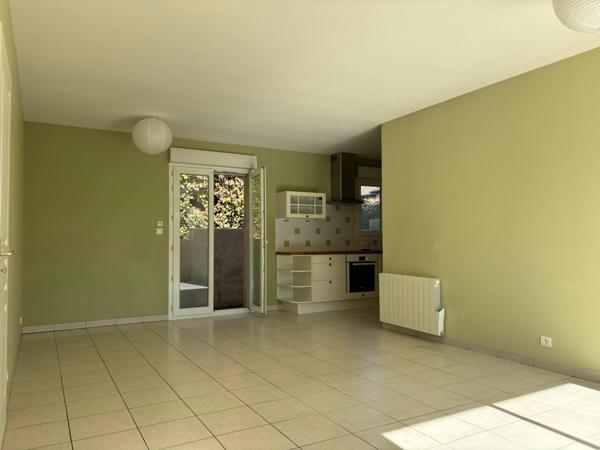 Le confort du  plain pied pour cette adorable  maison récente !