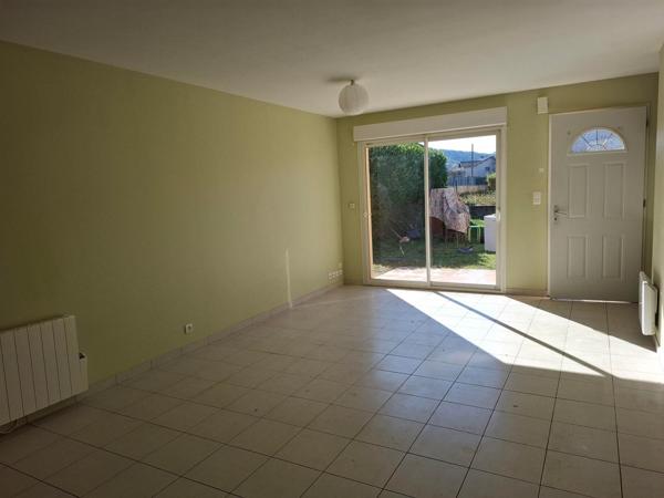 Le confort du  plain pied pour cette adorable  maison récente !