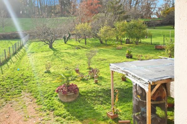 Maison à vendre de 118 m2 à COUCHES avec terrain et vue.