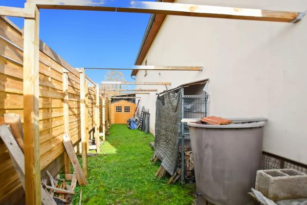 Maison à vendre de 118 m2 à COUCHES avec terrain et vue.