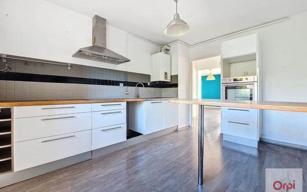 Appartement à louer    4 pièces • 103,76 m2 Ajaccio