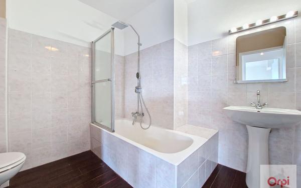 Appartement à louer    4 pièces • 103,76 m2 Ajaccio