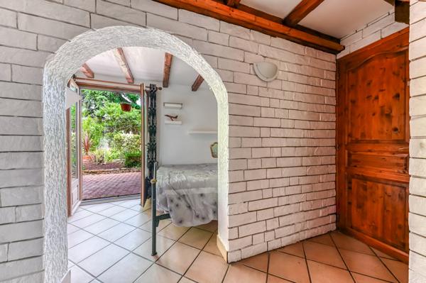 VERNAISON DOMAINE DES CÈDRES Maison familiale de caractère de 160 m2 avec piscine intérieure