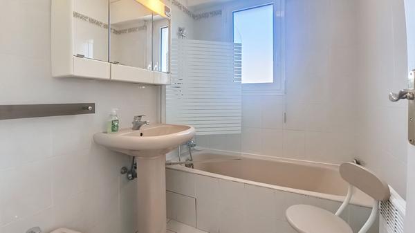 FREJUS PLAGE T2 TERRASSE PARKING