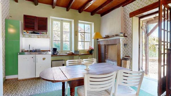 Maison ancienne - Belves Elégante maison de village en pierre avec jardin et vue !