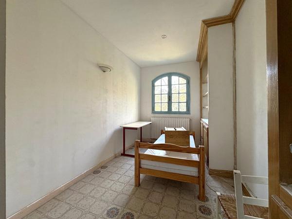 Maison 17 pièces 336 m2