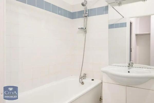 Appartement à louer 3 pièces 52.04m² Louvroil (59720)