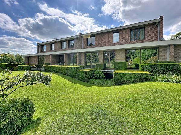 MAGNIFIQUE VILLA AU 1ER RANG DU GOLF