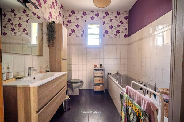 Maison de ville de caractère à vendre 5 pièces SAUMUR (49) - Pierre de tuffeaux- 160m²- 3 chambres - Centre ville au calme