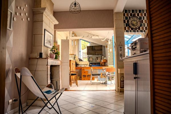 Maison de ville de caractère à vendre 5 pièces SAUMUR (49) - Pierre de tuffeaux- 160m²- 3 chambres - Centre ville au calme