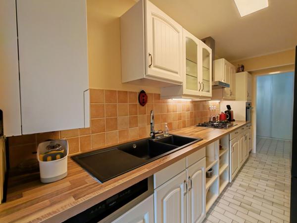 LA GARDE - Appartement T3 - 71.41 m2 - Terrasse - Garage