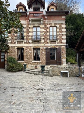 Vente Maison 8 pièces 201 m2 à Yerres