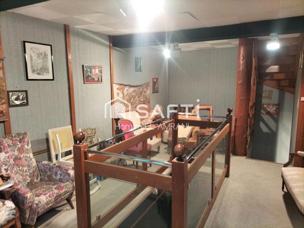 Immeuble ville mitoyenne avec local commercial