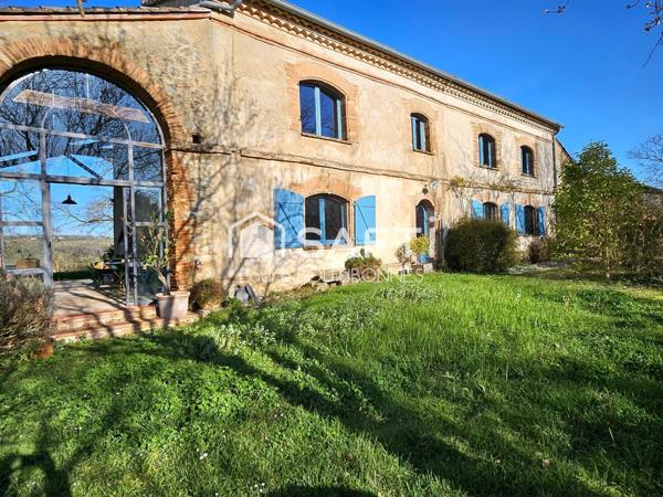 Corps de ferme rénové avec vue dégagée