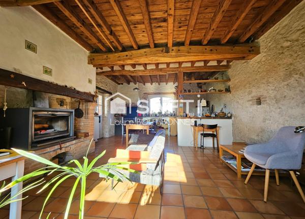 Corps de ferme rénové avec vue dégagée