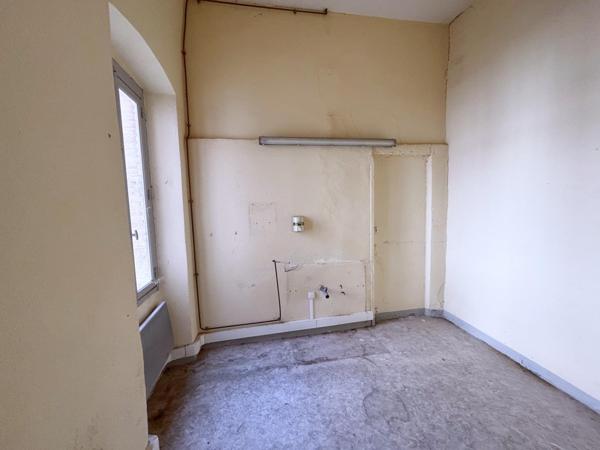 Plateau de 100m2 à rénover