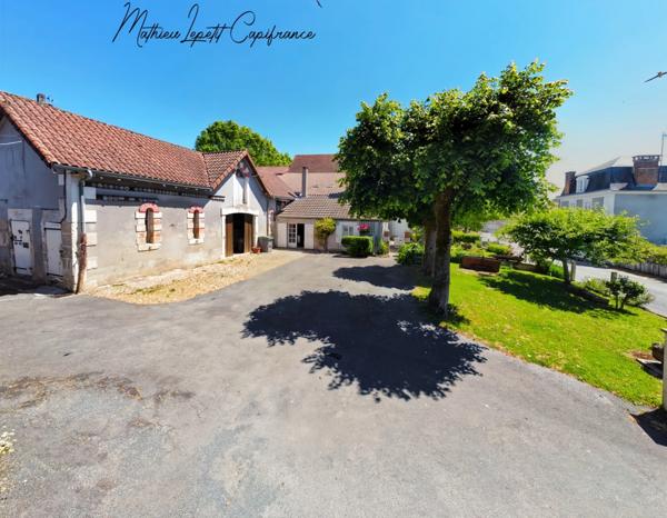 Maison à vendre 11 pièces SAINT PIERRE DE CHIGNAC (24) 280 M² habitables
