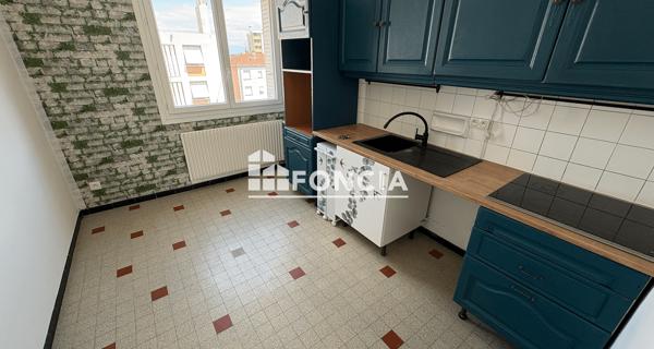 Location Appartement 4 pièces 75.3 m² - Tournon-sur-rhône 07300