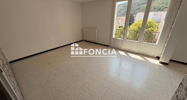 Location Appartement 4 pièces 75.3 m² - Tournon-sur-rhône 07300