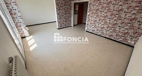 Location Appartement 4 pièces 75.3 m² - Tournon-sur-rhône 07300