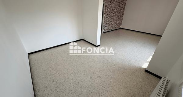 Location Appartement 4 pièces 75.3 m² - Tournon-sur-rhône 07300