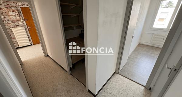 Location Appartement 4 pièces 75.3 m² - Tournon-sur-rhône 07300