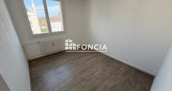 Location Appartement 4 pièces 75.3 m² - Tournon-sur-rhône 07300
