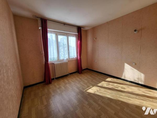 QUARTIER NEUFCHATEL - maison de plain pied sur sous sol complet