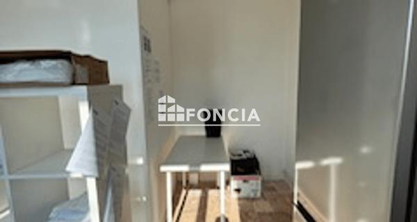 Location Local commercial 2 pièces 55.86 m² - Roussillon 38150