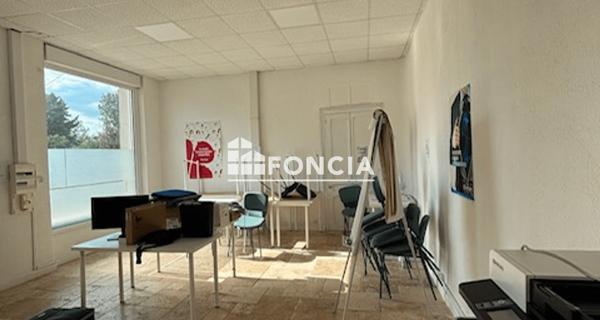 Location Local commercial 2 pièces 55.86 m² - Roussillon 38150