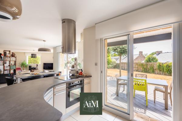 Maison familiale de qualité aux beaux volumes à proximité du Golfe du Morbihan
