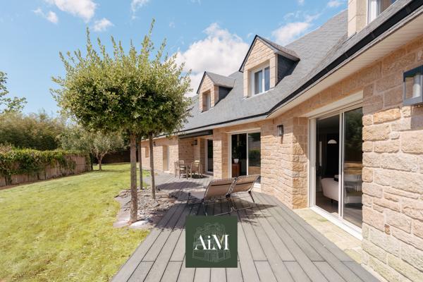 Maison familiale de qualité aux beaux volumes à proximité du Golfe du Morbihan