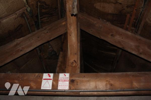 Maison ancienne de caractère à rénover complétement sur un terrain de 536m² avec garage attenant