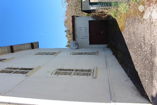 Maison ancienne de caractère à rénover complétement sur un terrain de 536m² avec garage attenant