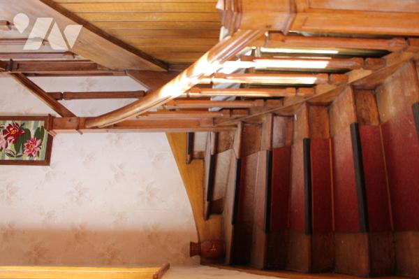 Maison ancienne de caractère à rénover complétement sur un terrain de 536m² avec garage attenant