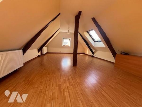 ORBEC PROCHE CENTRE VILLE MAISON COLOMBAGES BEL ENVIRONNEMENT BEAUX VOLUMES