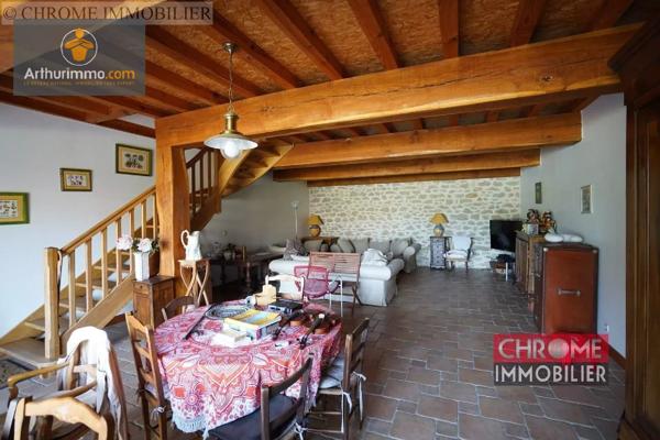 Vente                                                      Maison
                        
                     9 pièces                      252 m2                     à Fourques-sur-Garonne
