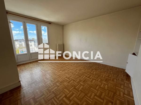 Location Appartement 3 pièces 52.52 m² - 12 RUE D'HERMANVILLE Caen 14000