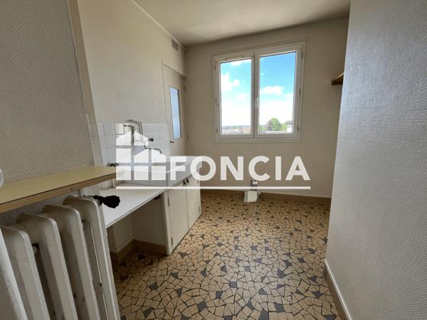 Location Appartement 3 pièces 52.52 m² - 12 RUE D'HERMANVILLE Caen 14000