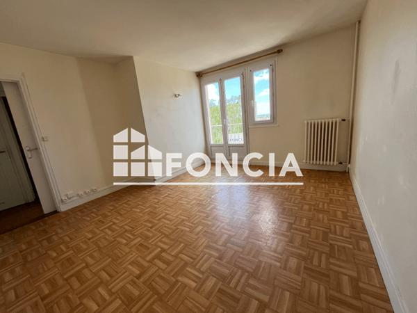 Location Appartement 3 pièces 52.52 m² - 12 RUE D'HERMANVILLE Caen 14000